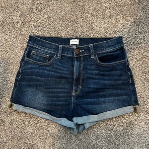 Sneak Peek High Rise Shorts Size L